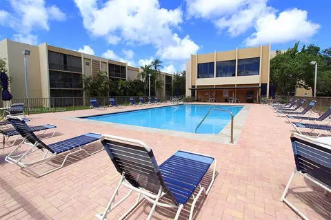 8401 SW 107th Ave #204E, Miami, FL 33173