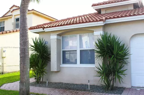 1678 SW 158th Ave, Pembroke Pines, FL 33027