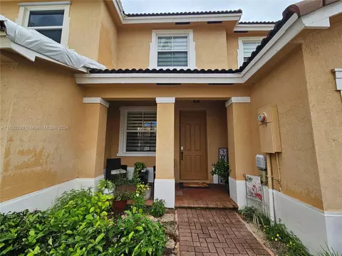 1053 NE 42nd Ave, Homestead, FL 33033