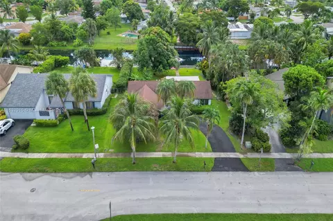 890 SW 55th Ave, Margate, FL 33068