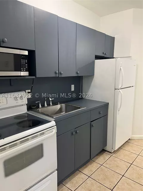 109 NW 6 Th Ave #6, Miami, FL 33128