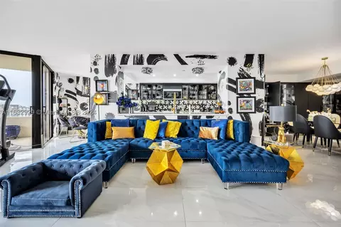 1000 Quayside Ter #PH7, Miami, FL 33138