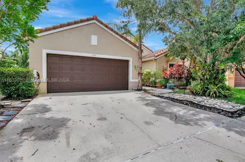 340 Cambridge Dr, Weston, FL 33326