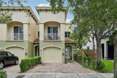 1121 NE 12th Ave, Fort Lauderdale, FL 33304