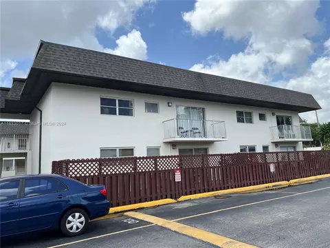 8601 SW 94th St #224W, Miami, FL 33156