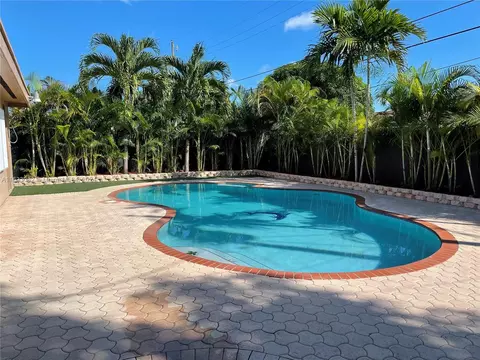 Exterior - 740 SE 4th St, Hialeah, FL 33010 photo 1 of 1