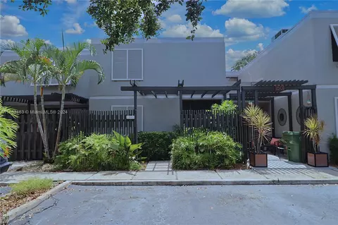 1503 NW 113th Way #1503, Pembroke Pines, FL 33026