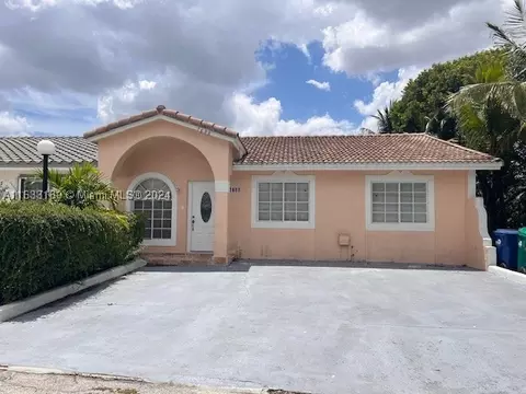 7688 NW 181st St #7688, Hialeah, FL 33015
