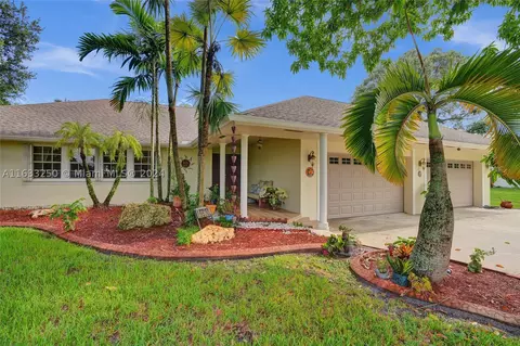 16630 SW 62nd St, Southwest Ranches, FL 33331