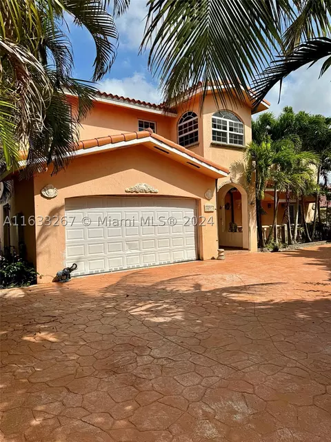 8921 SW 44th St, Miami, FL 33165