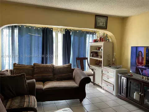 1793 SW 5th St #202, Miami, FL 33135