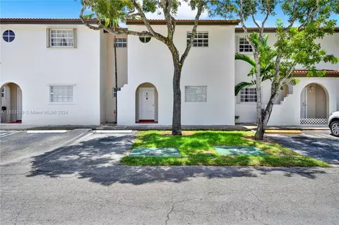 13559 SW 62nd St #5, Miami, FL 33183
