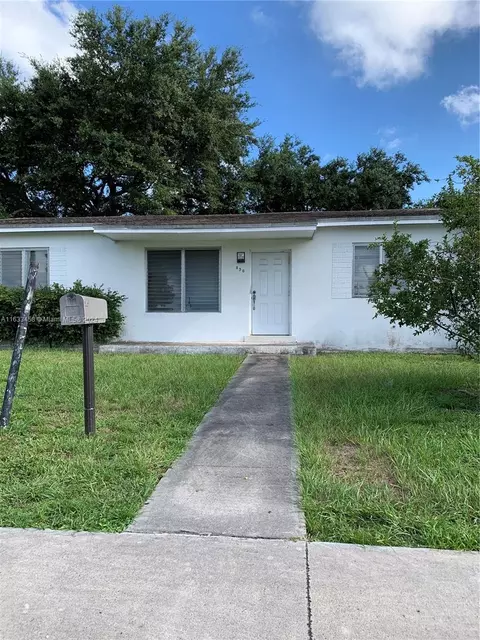 850 NE 178th St, Miami, FL 33162