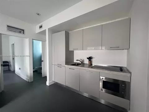 600 15th St #4, Miami Beach, FL 33139