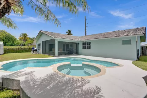 8440 SW 198th St, Cutler Bay, FL 33189