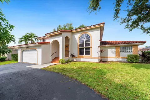 6839 E Longbow Bnd, Davie, FL 33331