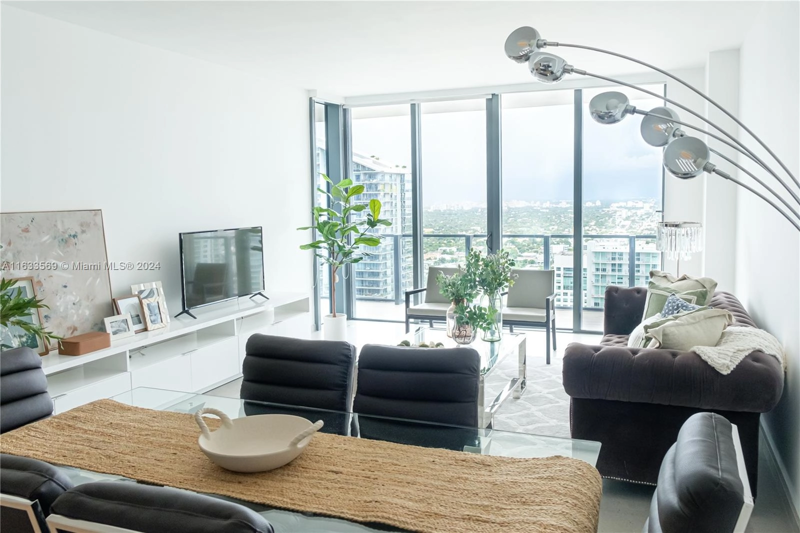 68 SE 6th St Unit 3910  