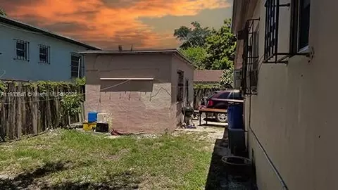 3 NE 70th St, Miami, FL 33138