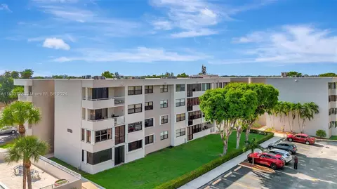 11755 SW 18th St #206, Miami, FL 33175