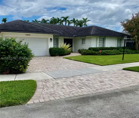 11625 SW 100th Ter, Miami, FL 33176