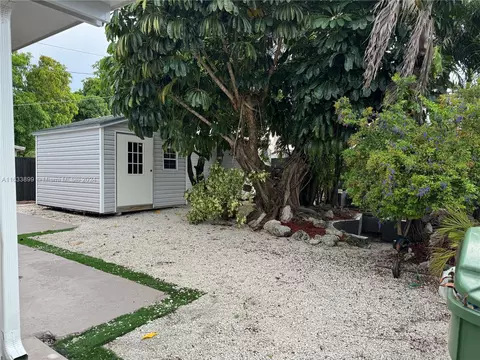 Exterior - 251 E 15th St, Hialeah, FL 33010 photo 7 of 10