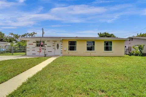 5012 SW 90th Ter, Cooper City, FL 33328