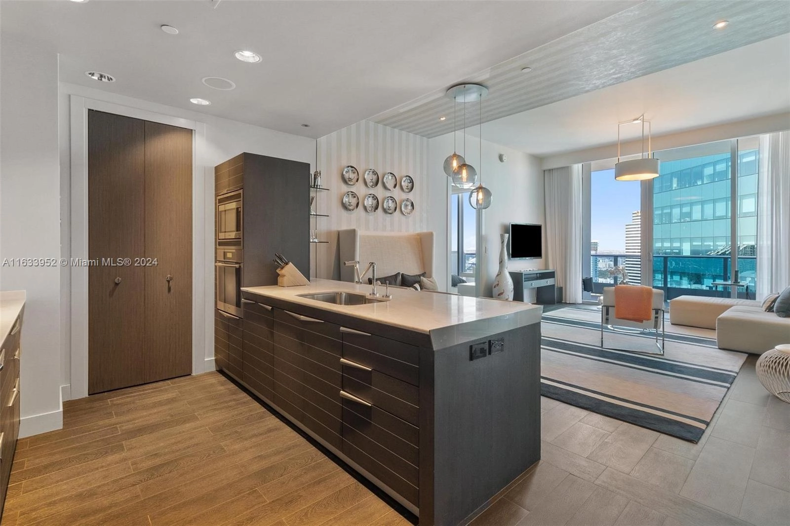 200 Biscayne Boulevard Way Unit 5211  