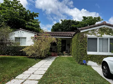 454 SW 25th Rd, Miami, FL 33129