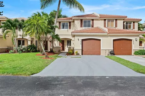7425 SW 164th Ct, Miami, FL 33193