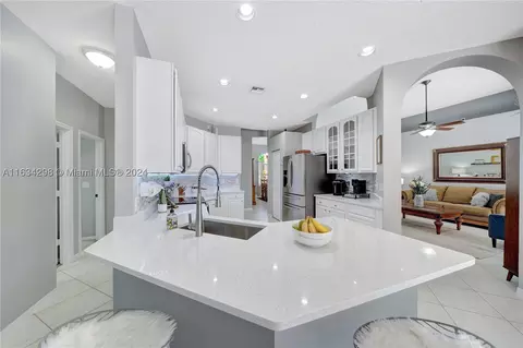 11652 Waterbend Ct, Wellington, FL 33414
