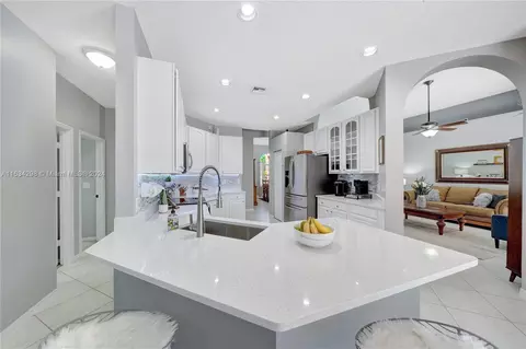 11652 Waterbend Ct, Wellington, FL 33414