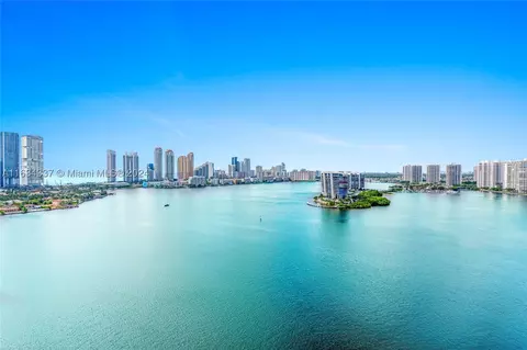 3530 Mystic Pointe Dr #2415, Aventura, FL 33180