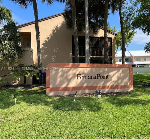 8230 NW 191st St #26-D, Hialeah, FL 33015