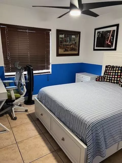 Bedroom - 7544 W 30th Ct, Hialeah, FL 33018 photo 3 of 3