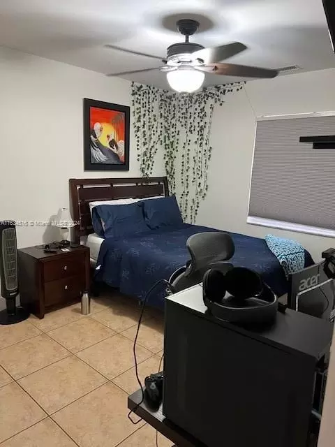 Bedroom - 7544 W 30th Ct, Hialeah, FL 33018 photo 2 of 3