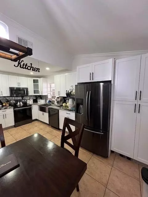 Kitchen - 7544 W 30th Ct, Hialeah, FL 33018 photo 1 of 1