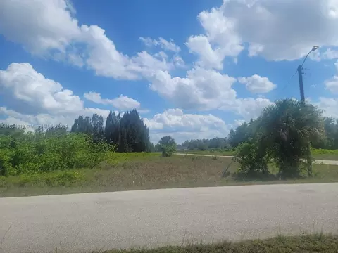 3405 E 18th St, Lehigh Acres, FL 33972