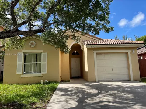 1971 SE 10 St, Homestead, FL 33035