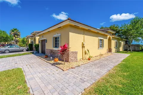 3322 NE 11th Dr #3322, Homestead, FL 33033