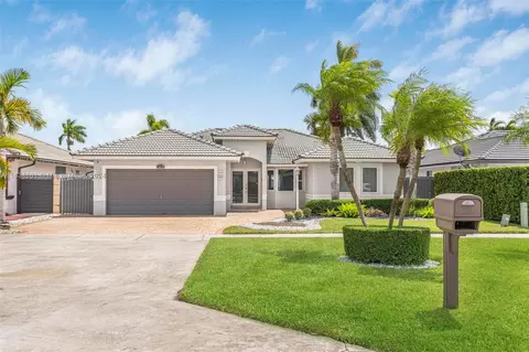 14832 SW 176th St, Miami, FL 33187