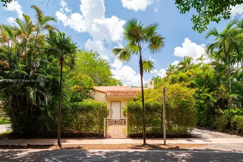 410 Alhambra Cir, Coral Gables, FL 33134