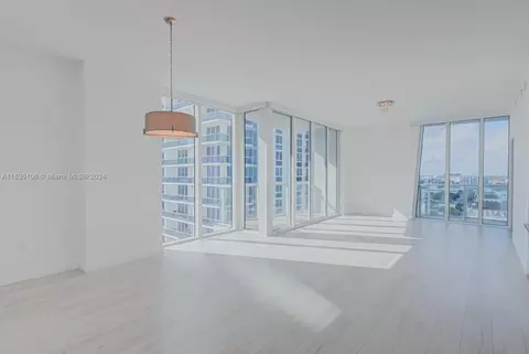 601 NE 27th St #1502, Miami, FL 33137