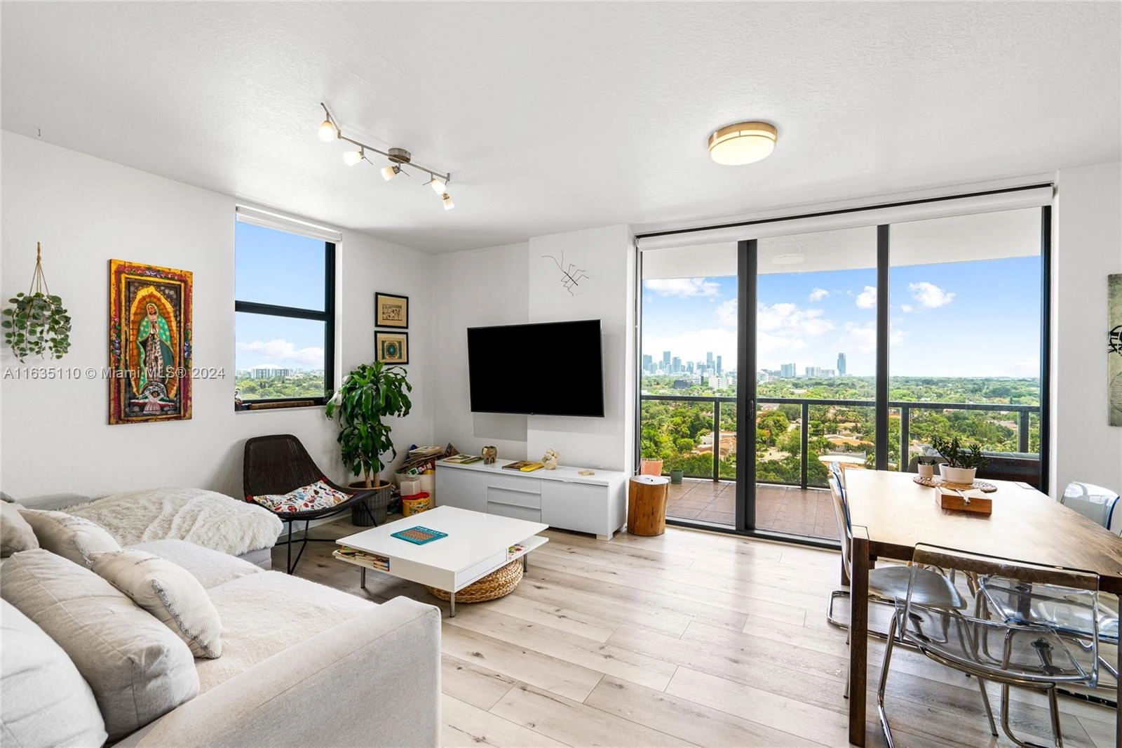 2301 SW 27th Ave Unit 1203  