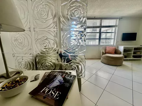 2750 NE 183rd St #2306, Aventura, FL 33160