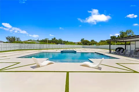 19289 SW 132nd Path, Miami, FL 33177