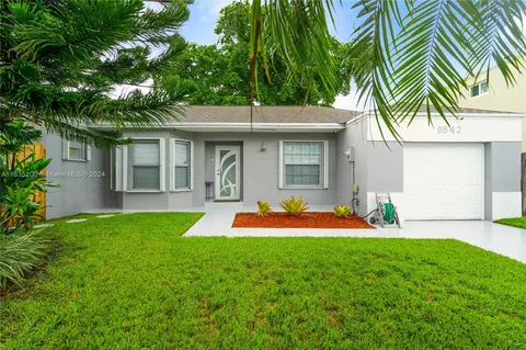 9842 SW 221st St, Cutler Bay, FL 33190