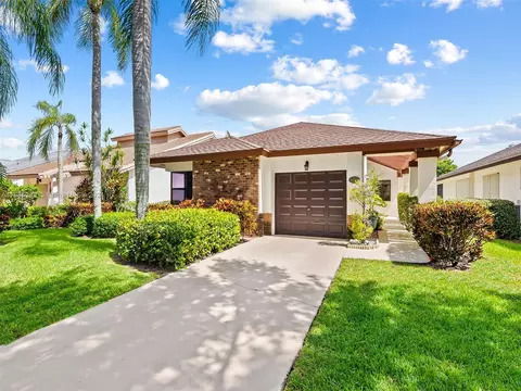 4920 Boxwood Cir, Boynton Beach, FL 33436