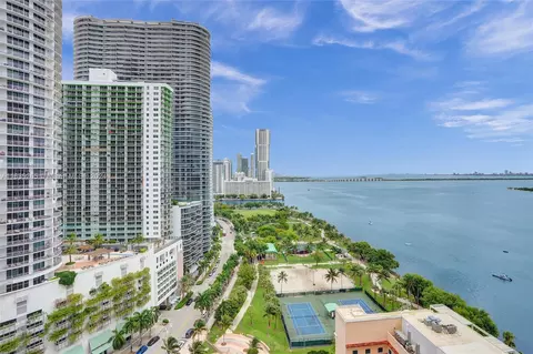 1717 N Bayshore Dr #A-2440, Miami, FL 33132