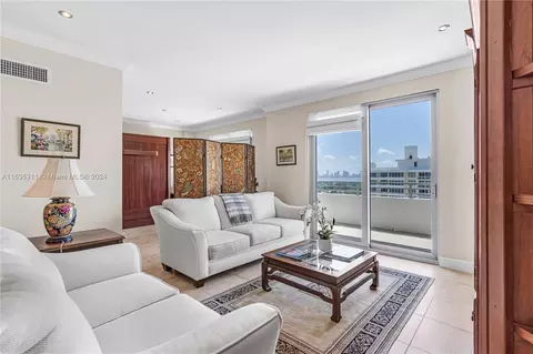 5555 Collins Ave #17Y, Miami Beach, FL 33140
