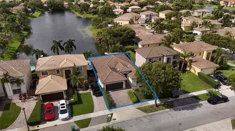 8897 SW 211th Ln, Cutler Bay, FL 33189